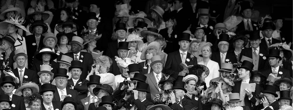 The crowds watch the King Edward VII Stakes Royal Ascot 17.6.11 Pic:Edward Whitaker