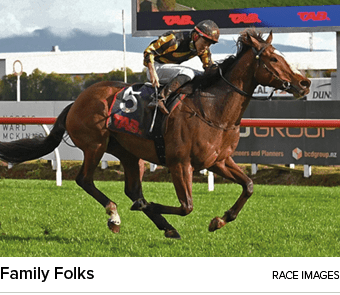 Family Folks Race Image